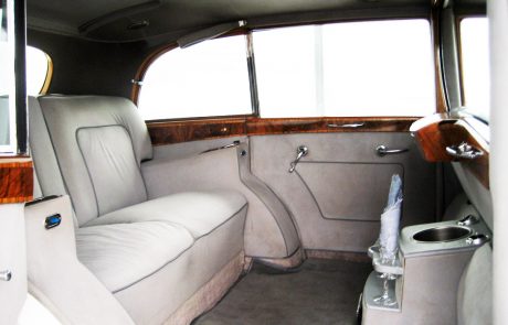 Clean Luxury 1954 Rolls Royce